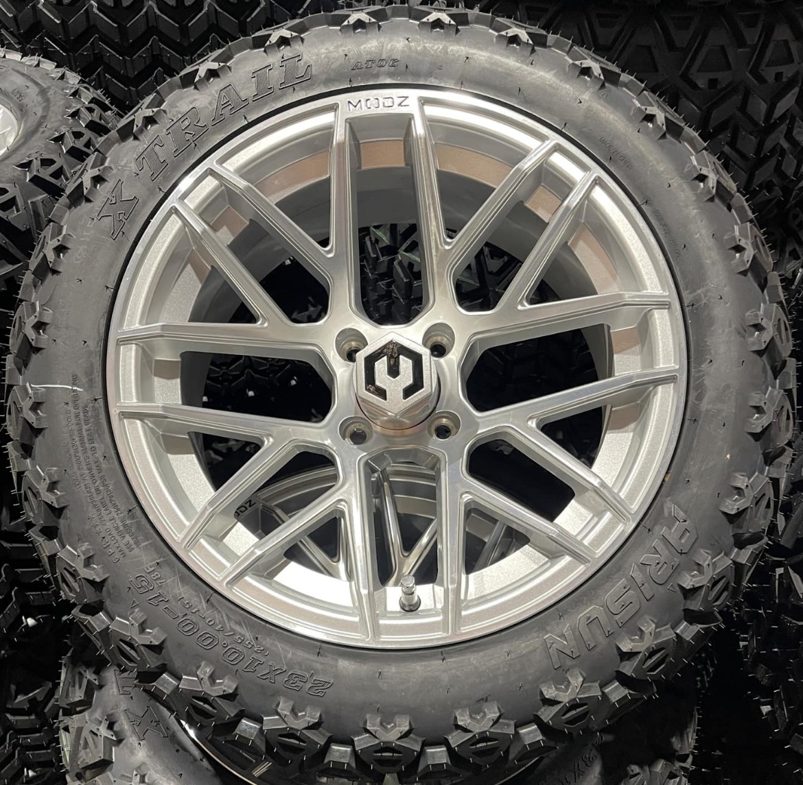 Picture of MODZ® MAG WHEEL Series K11 - Matrix - OFF ROAD 23X10-15" SILVER MACHINED FACE WITH MODZ® LOGO (15x7")